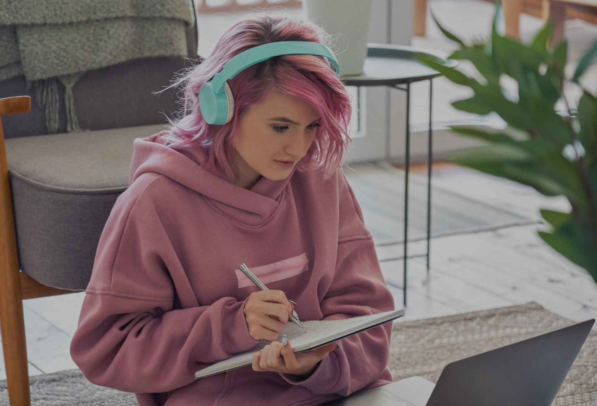 Creating decriptions of products for onlinestore