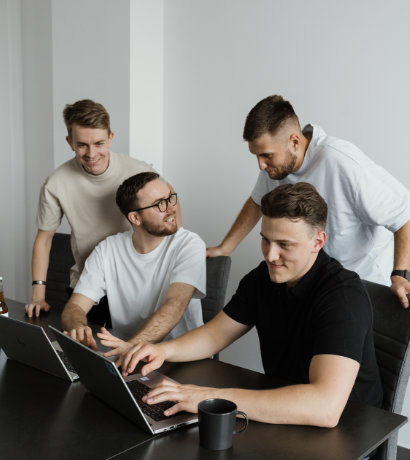 Sopchy Software House analysing e-commerce needs, brainstorming session