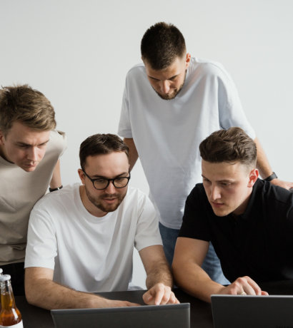 Sopchy Software House team working on technical support for the online store